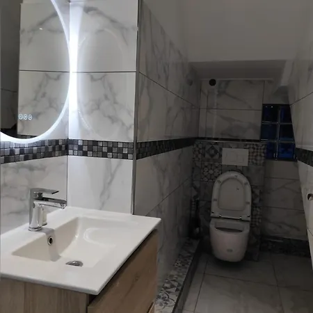 Elegante Et Spacieuse Maison A *