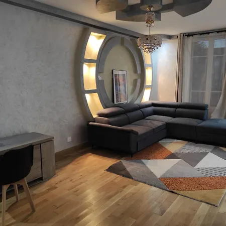 Elegante Et Spacieuse Maison A Écouen