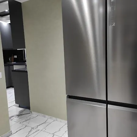 Elegante Et Spacieuse Maison A *