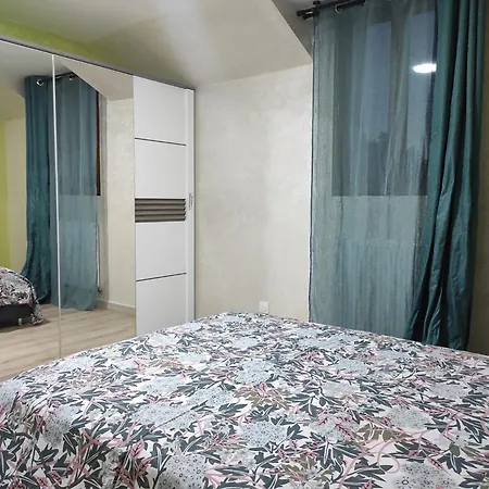 Ferienhaus Elegante Et Spacieuse Maison A Écouen